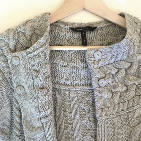 BCBGMaxAzria - 100% Wool Cable Knit Sweater - Picture 4 of 7